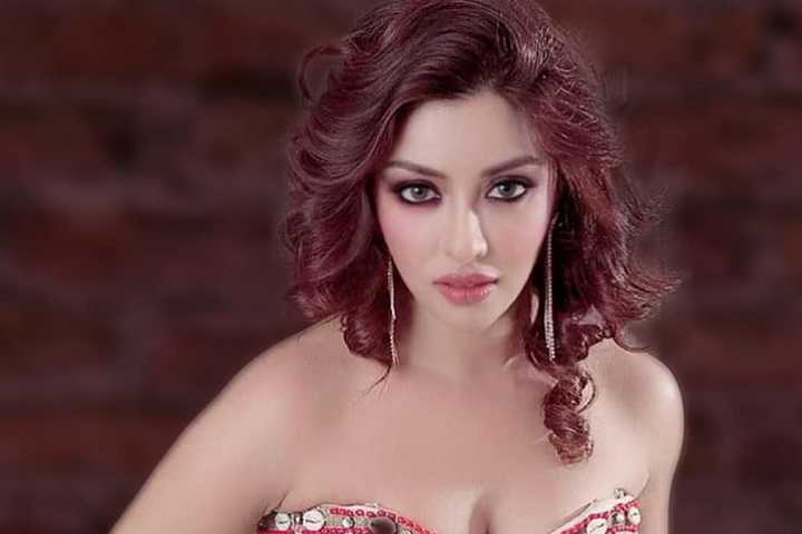 Payal Ghosh To Play An Escort In 'Red'