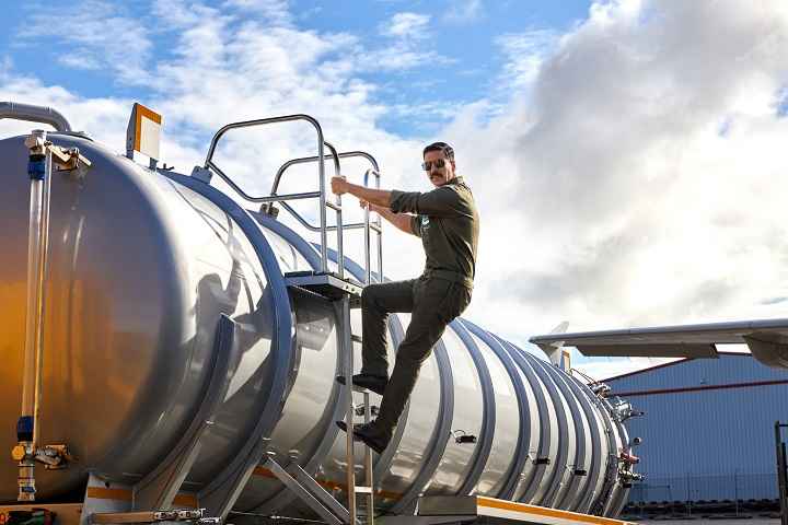 Bell Bottom Review: Critics Welcome Akshay Kumar Starrer Wit...