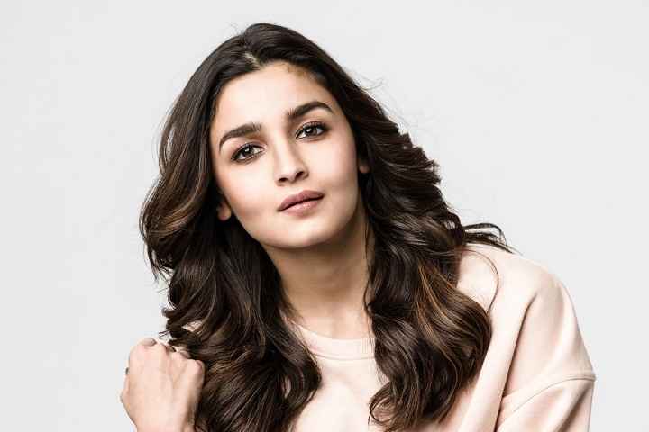 Alia Bhatt To Play Female Lead Opposite Jr. NTR In Koratala ...
