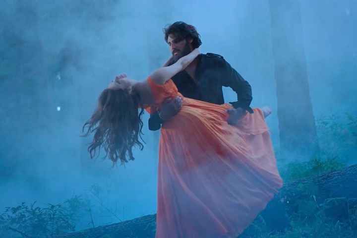 Tadap Trailer: Ahan Shetty Promises A Smashing Acting Debut ...