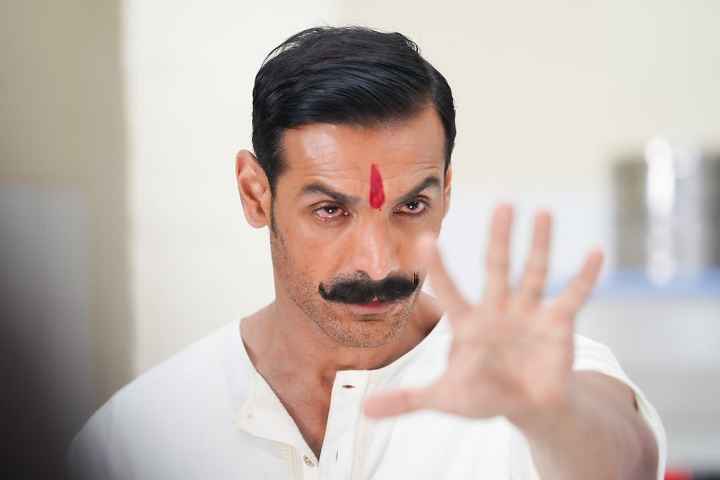 Satyameva Jayate 2 Review: Critics Call This John Abraham-St...