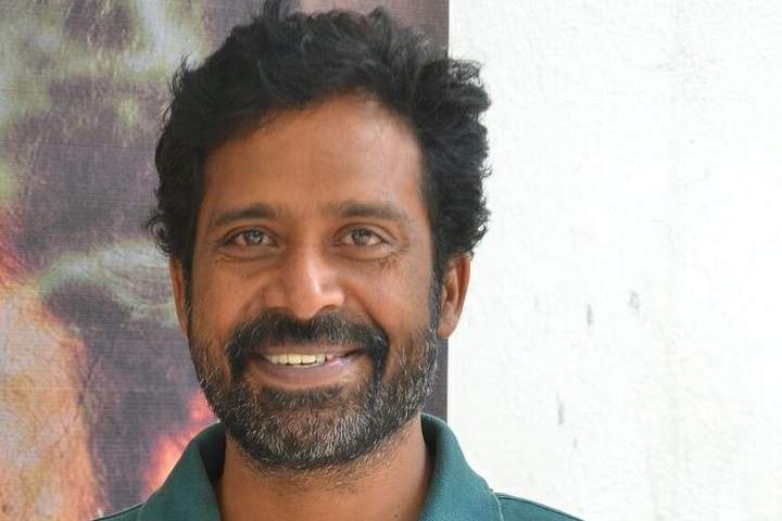 Tovino Thomas calls 'Minnal Murali' co-star Guru Somasundara...