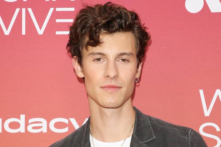 Weeks after split, Shawn Mendes having a 'hard time' with so...