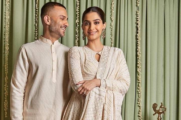 Sonam Kapoor, hubby Anand Ahuja welcome 2022 with a 'kiss'