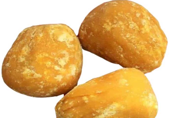 What is Jaggery (Gur) and What Benefits It Has?