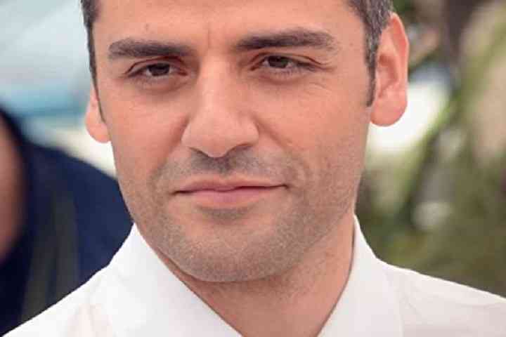 Oscar Isaac Is Marvel's Newest Superhero With 'Moon Knight'