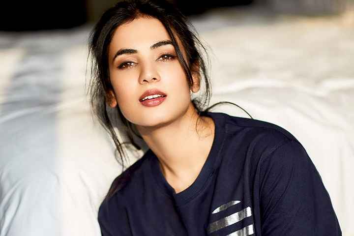 'Jannat' Fame Sonal Chauhan Joins The Cast Of Prabhas-Fronte...