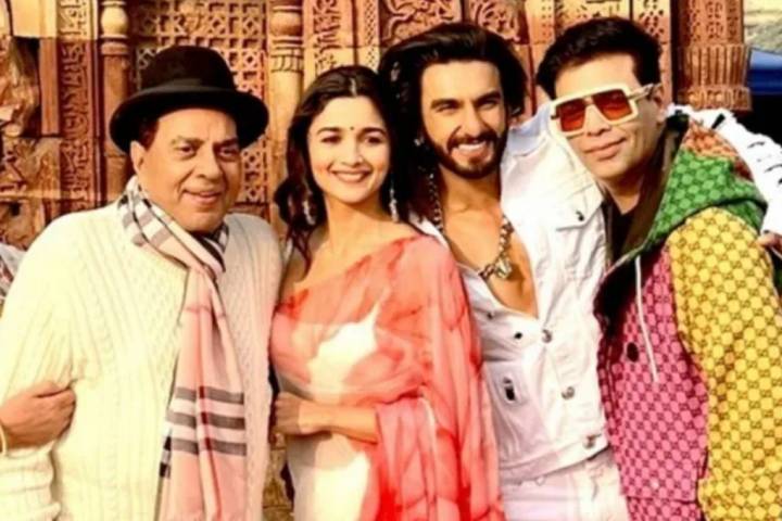 Karan Johar Announces Shoot Wrap On Ranveer Singh And Alia B...