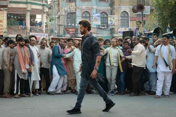 Vikram Vedha Teaser Talk: A Sigh of Relief For The Bollywood...