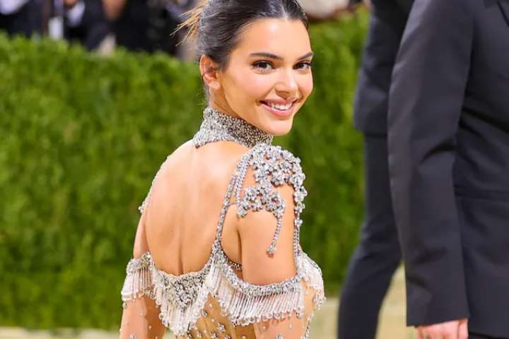 Supermodel Kendall Jenner Says There Are So Many False Narra...