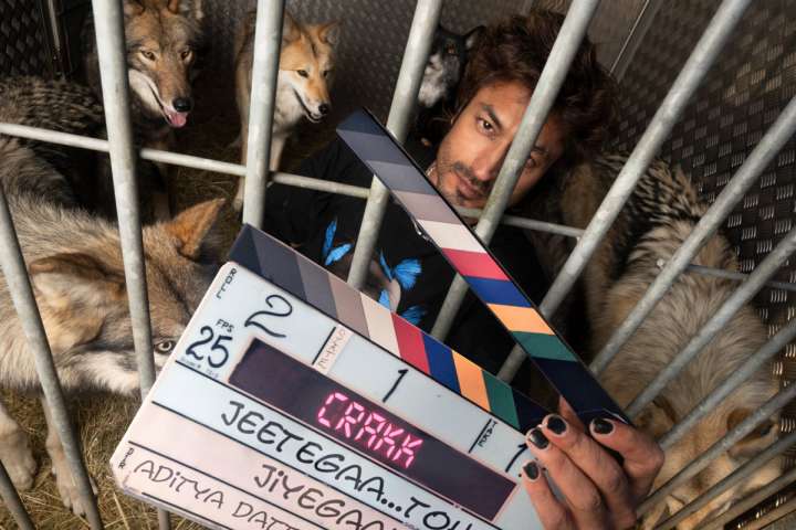 Action Icon Vidyut Jammwal Reunites With 'Commando 3' Direct...