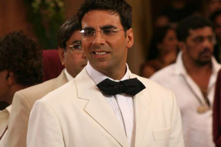 Akshay Kumar To Headline Sequels To 'Hera Pheri', 'Awara Pag...