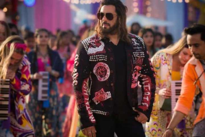 Salman Khan's 'Kisi Ka Bhai Kisi Ki Jaan' Official Poster Le...