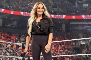 Trish Stratus Discusses Interest In Working With Becky Lynch After Turning On He...