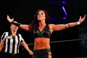 Hikaru Shida Vs. Serena Deeb Added To AEW Winter Is Coming 2021