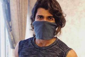 Vijay Deverakonda: Leave medical masks for doctors, go for homemade options