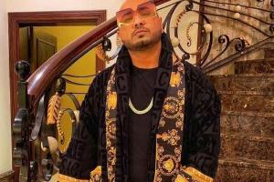 Akshay Kumar, B Praak's 'Teri mitti' tribute to doctors